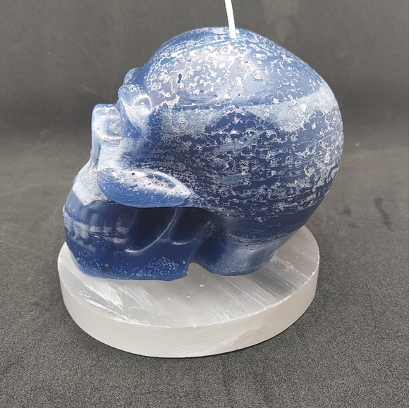Hand-made Blue Skull Candle Unscented - Picture 3 of 5